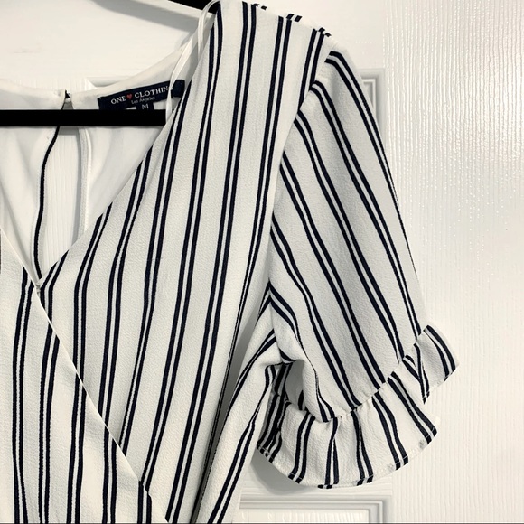White and black striped shorts romper with ruffle detail - Picture 5 of 12